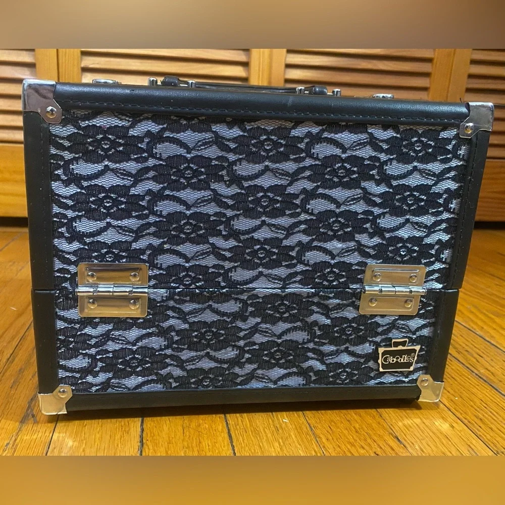 Caboodles 11 excluding